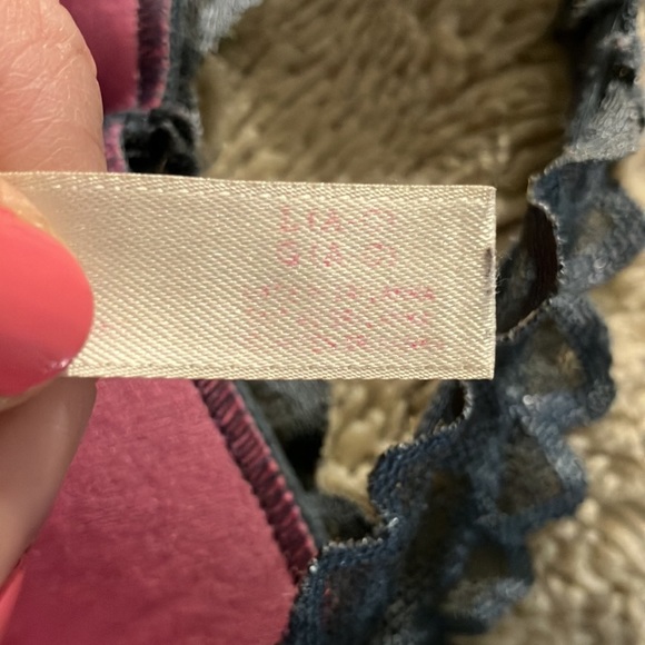 VS Pink Lace Halter Bralette, Large - Picture 8 of 9